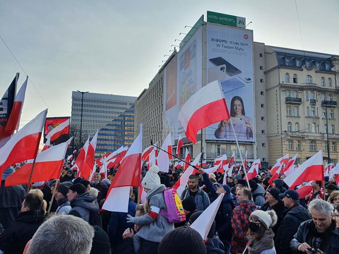 Pierwsi uczestnicy Marszu Niepodległości 2021