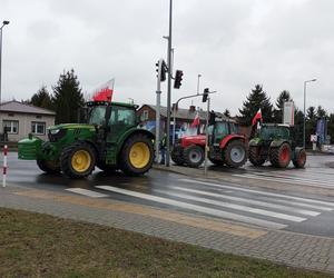 Trwa protest rolników w woj. lubelskim. Blokady są w wielu miejscach w regionie [DUŻO ZDJĘĆ]