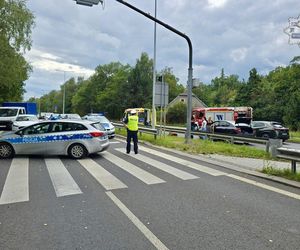 Potrącenie pieszego przez osobówkę