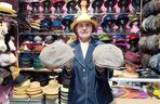 Rod Stewart kupił czapkę u Pani Marii Lipki w Krakowie