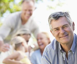 Karta Dużej Rodziny dla rodziców dorosłych dzieci. Sprawdź, jak zyskać dożywotnie zniżki