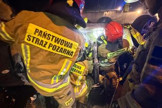 Groźny wypadek w Gdańsku. Dachowanie auta na ul. Sucharskiego