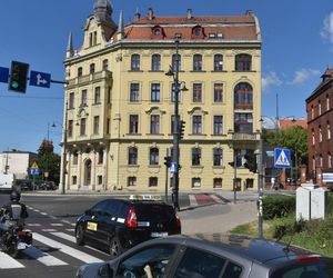 Strzelał do ludzi w Toruniu. Dziennikarz Marcin Lewicki jednym z poszkodowanychStrzelał do ludzi w Toruniu. Dziennikarz Marcin Lewicki jednym z poszkodowanych