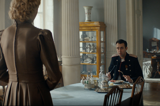 Polowanie na ćmy odc. 3. Nastazja Jurina (Daria Polunina), Jurin (Piotr Siwek)