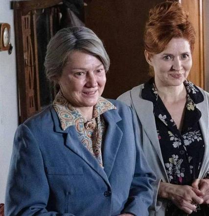 Stulecie Winnych sezon 3: Kazia (Katarzyna Kwiatkowska), Ania (Urszula Grabowska)