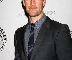 Kochały się w nim wszystkie nastolatki. Gwiazdor hitu nie przypomina siebie. Jest ciężko chory