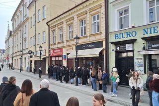 Rzeszowianie tłumnie ruszyli po pączki w Tłusty Czwartek 