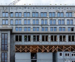 Gmach Banku Gospodarstwa Krajowego w Warszawie w trakcie remontu