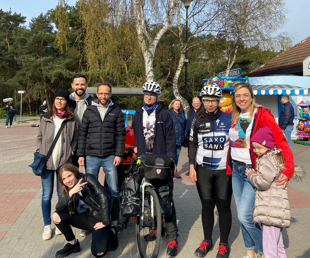 Mają zamiar okrążyć świat pedałując. Cycling couple z Gdańska wystartowali! 