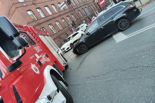 Zderzenie radiowozu policji z osobówką w centrum Bydgoszczy
