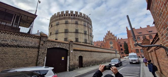 Nie ma Torunia bez Okrąglaka. Kapitan zdradza tajemnice aresztu śledczego. Nieznane historie