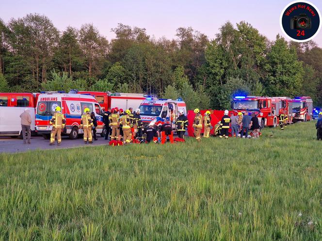 Auto wjechało w 14 kolarzy. Drogowa masakra pod Piasecznem 