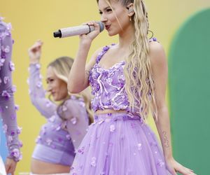 Julia Żugaj przeszła drastyczną metamorfozę. Jest krótko i z pazurem