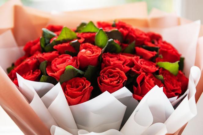 Ile róż dać na Walentynki? Nie popełnij tego błędu! 