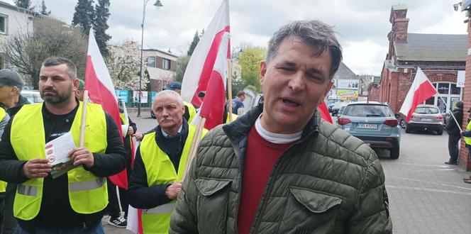 Kalisz. Rolnicy protestowali przed biurami poselskimi 