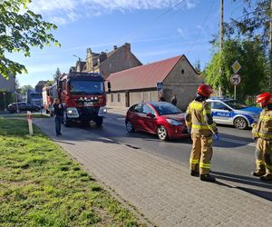 Wypadek we Wschowie. Samochód osobowy potrącil 17-letnią pieszą