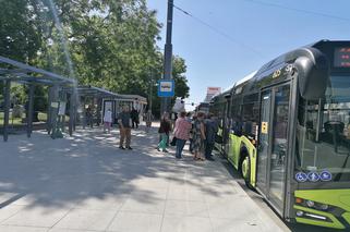 Gorzów: Autobusy przeniosły sie pod Arsenał a pasażerowie czekają na ławeczki