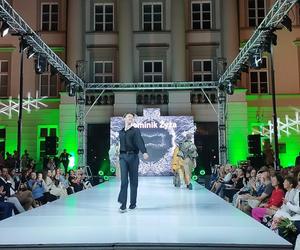 RADOM FASHION SHOW