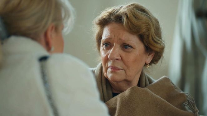 Barwy szczęścia odc. 3Barwy szczęścia odc. 3208. Józefina Rawiczowa (Elżbieta Jarosik)208. Józefina Rawiczowa (Elżbieta Jarosik)