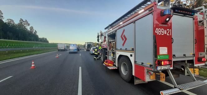 Skarżysko-Kamienna. Wypadek na S7! Kilku rannych w zderzeniu busa i tira [ZDJĘCIA]