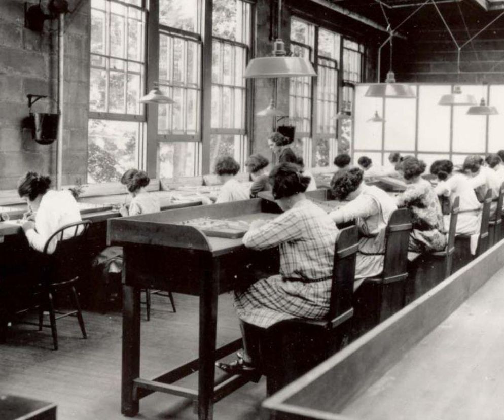 Świeciły w ciemności, potem umierały w bólu. Historia radowych dziewczyn wciąż budzi strach