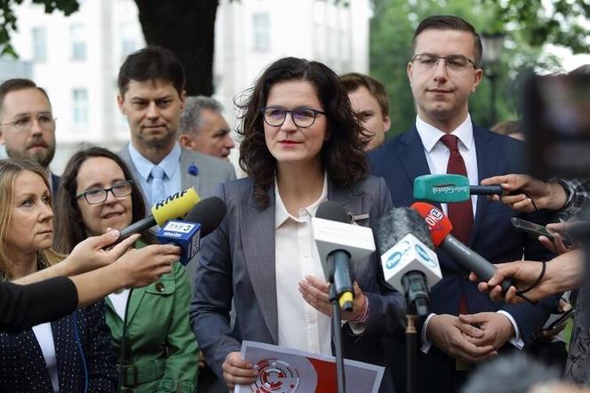 „Prezydent Dulkiewicz mogła przekroczyć swoje uprawnienia”. Gdańscy radni PiS składają zawiadomienie do prokuratury