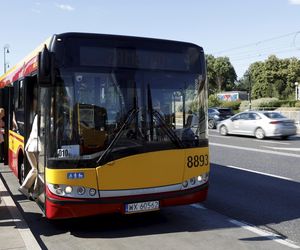 Paraliż w Warszawie po pożarze w metrze.