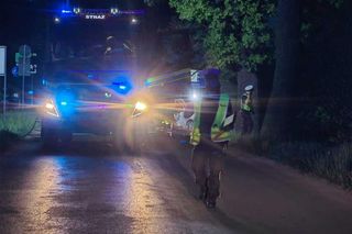 Tragedia w Tychach. Volkswagen wbił się w drzewo! Kierowca nie miał szans