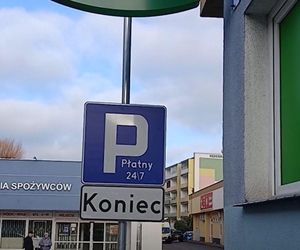 Na Wyżynach ludzie są wściekli. Spółdzielnia postawiła im pod blokiem parkomaty. To cios!