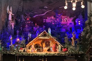 Szopka w Panewnikach znajduje się w bazylice franciszkanów