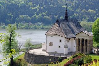 To jedno z topowych jezior w Małopolsce. Latem jest oblegane przez urlopowiczów