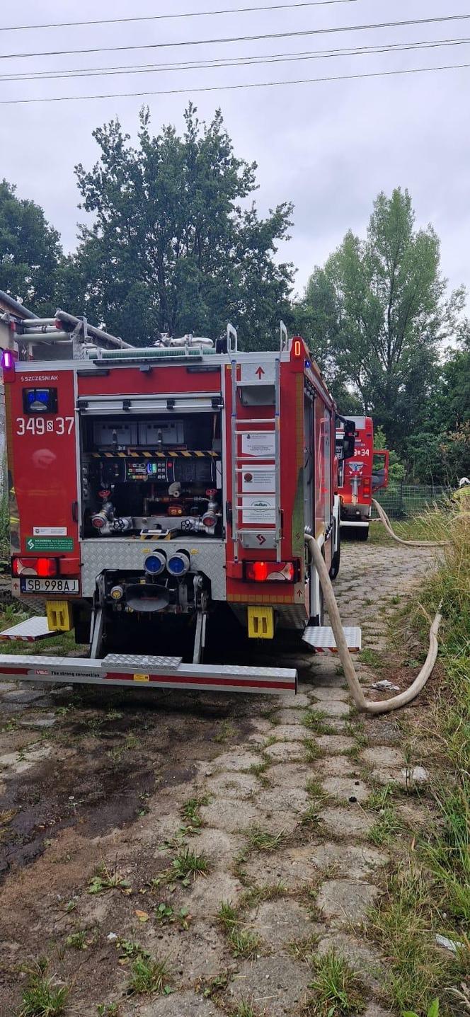 Na niebie widoczne były kłęby dymu. W Bielsko-Białej paliły się wraki samochodów