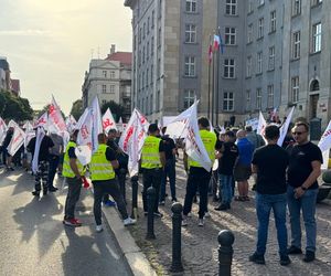 Paraliż drogowy w Katowicach. Górnicy i hutnicy wyszli na ulice