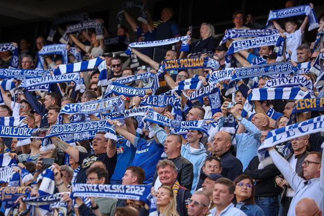 Lech Poznań - Legia Warszawa. Zdjęcia kibiców