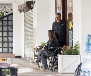 Grzegorz Damięcki i Magdalena Schejbal na spacerze