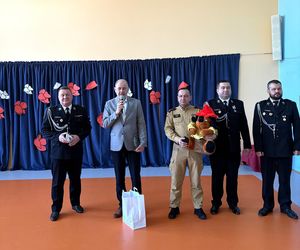 Iwo uratował rodzinę z pożaru.