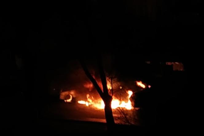 ​Pożar aut na Targówku 