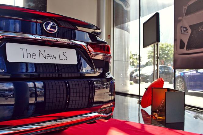 Premiera Lexus LS