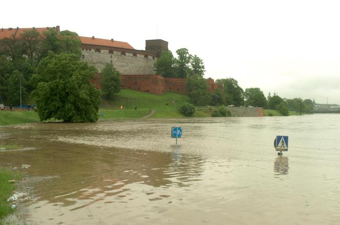 Wielkie powodzie, które nawiedzały Kraków. Wisła osiągnęła wówczas najwyższy poziom w historii 