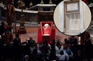 Grób papieża Franciszka gotowy. Watykan przygotowuje się do uroczystości pogrzebowych