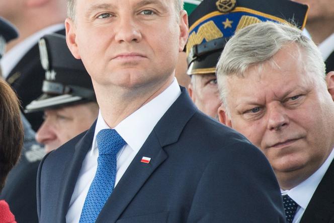 Tusk wyzwał Kaczyńskiegop na pojedynak, bo przegrywa z Dudą