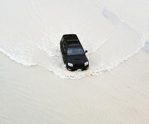 Potężna błyskawiczna powódz w Dubaju. Kolejny dzień utrudnień w mieście szejków