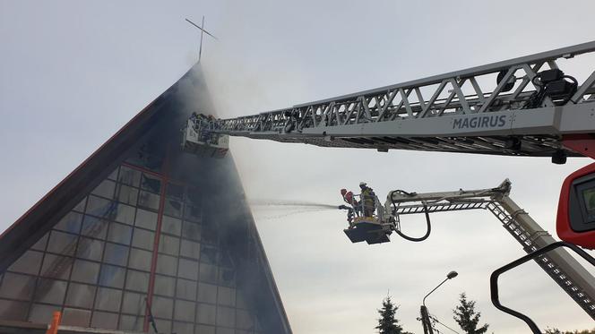 Ogień zniszczył kościół