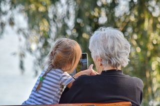 Babciowe wchodzi w życie! Od kiedy dodatkowe pieniądze? [ZASADY, WARUNKI]