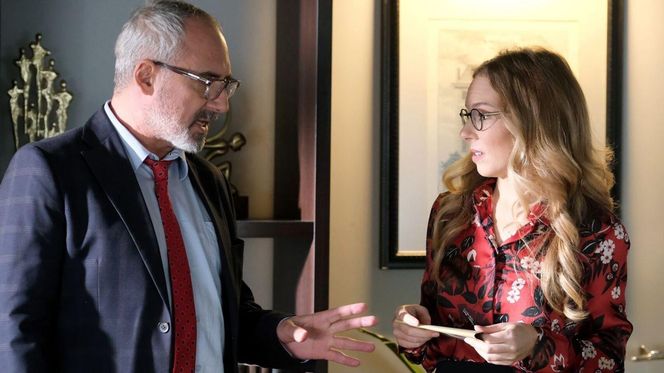 M jak miłość odc. 1852. Adam Werner (Jacek Kopczyński), Sylwia (Hanna Turnau)