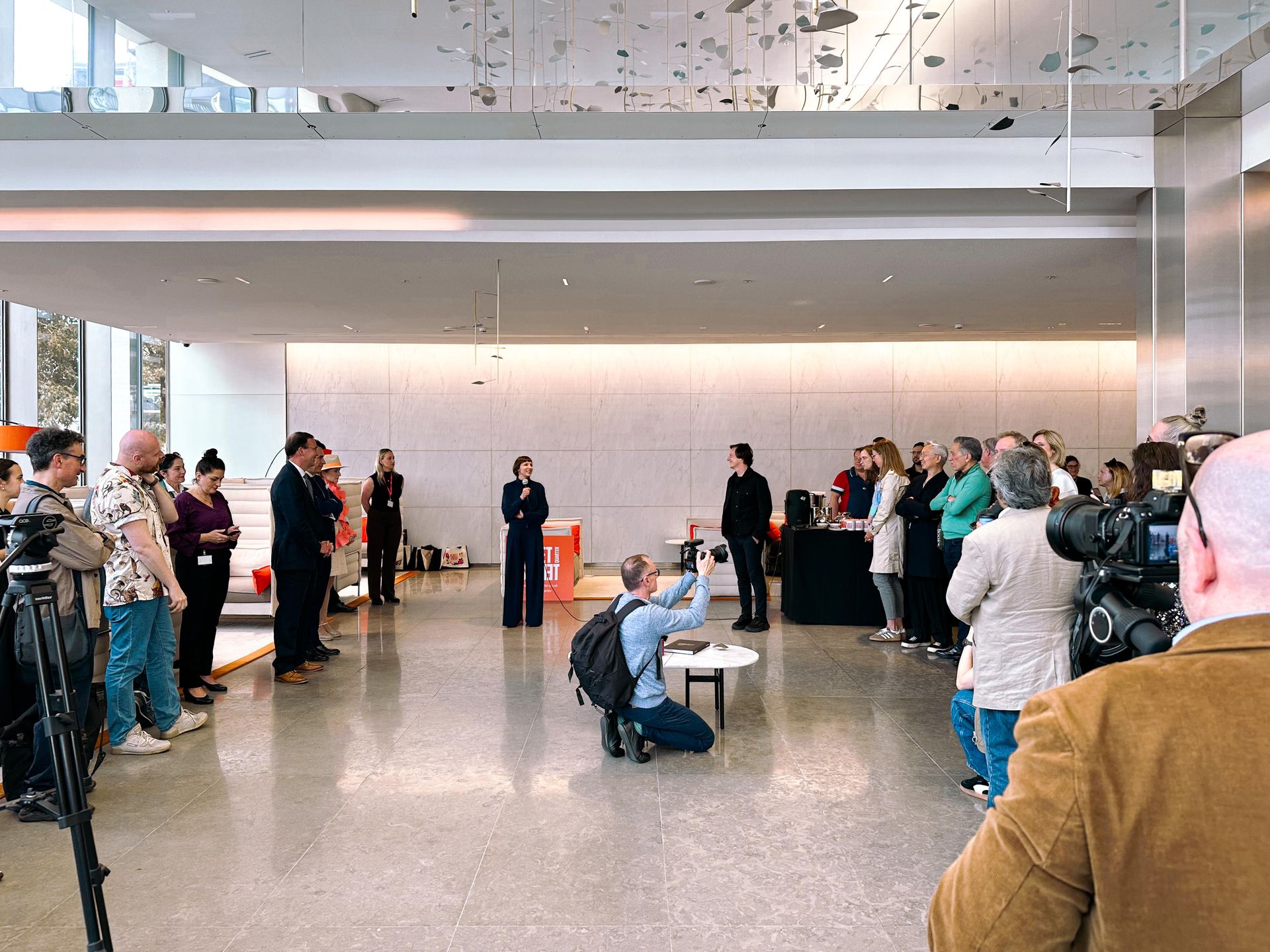 Odsłonięcie instalacji Whispers Oskara Zięty