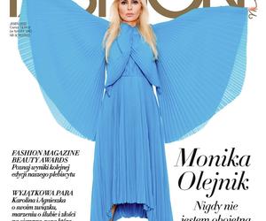 Monika Olejnik wyretuszowana jak nastolatka na okładce magazynu o modzie 