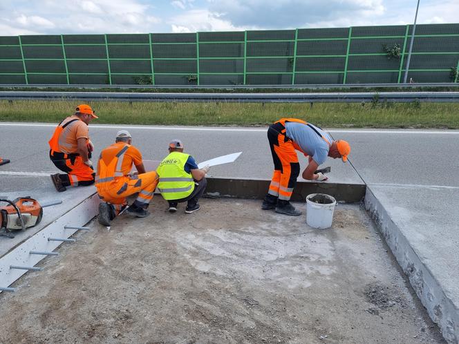 Tak naprawiano betonową nawierzchnię autostrady A1