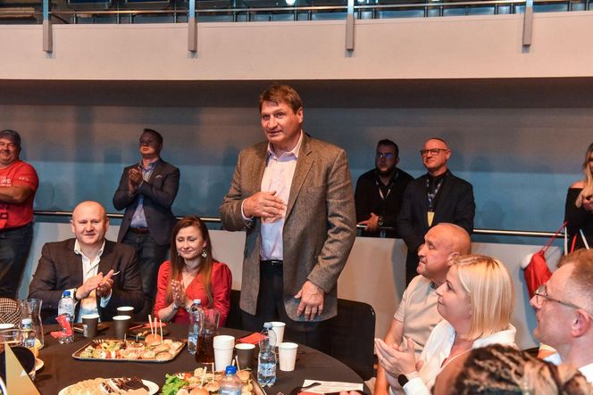 Andrzej Gołota przyjechał do Torunia. Obserwował mecz bokserski Pomorzanina