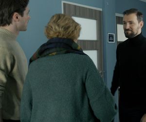 Barwy szczęścia, odcinek 3202: Kodur (Oskar Stoczyński), Józefina (Elżbieta Jarosik), Cezary (Marcel Opaliński)